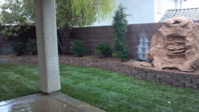 3220 Little Stream St in Las Vegas, NV - Building Photo - Building Photo
