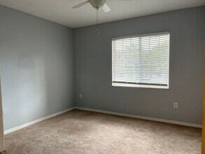 6565 Emerald Dunes Dr in West Palm Beach, FL - Building Photo - Building Photo