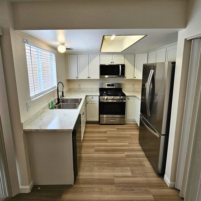 3016 St George St in North Las Vegas, NV - Building Photo - Building Photo