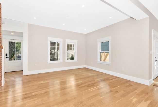 140 Rindge Ave in Cambridge, MA - Building Photo - Building Photo