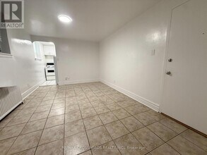 2770-2770 Yonge St in Toronto, ON - Building Photo - Building Photo