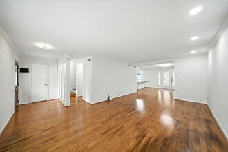 6468 Burgoyne Dr. in Houston, TX - Building Photo - Building Photo