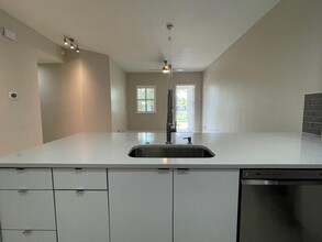 10440 SW Stephanie Way-Unit -4-105 in Port St. Lucie, FL - Foto de edificio - Building Photo