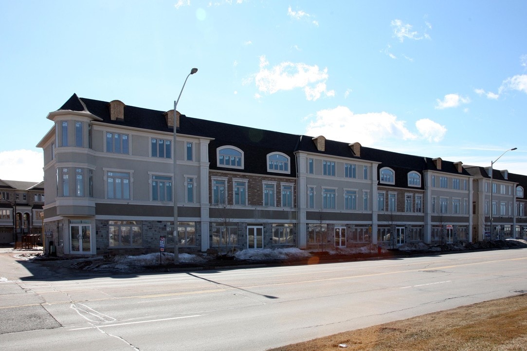 4140 Fairview St in Burlington, ON - Building Photo