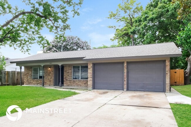431 W Sunnyside St in Houston, TX - Foto de edificio - Building Photo