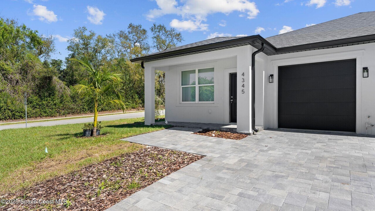 4345 Barna Ave in Titusville, FL - Building Photo