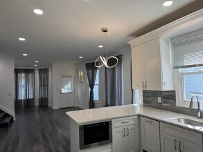 31 Vanderbeck Pl in Hackensack, NJ - Building Photo - Building Photo