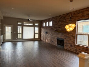 2603 SW Hampton Ave in Bentonville, AR - Foto de edificio - Building Photo