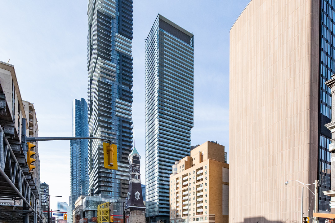 Karma Condos in Toronto, ON - Building Photo