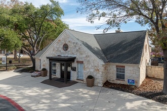 River Oaks Villas Apartments in San Marcos, TX - Building Photo - Building Photo