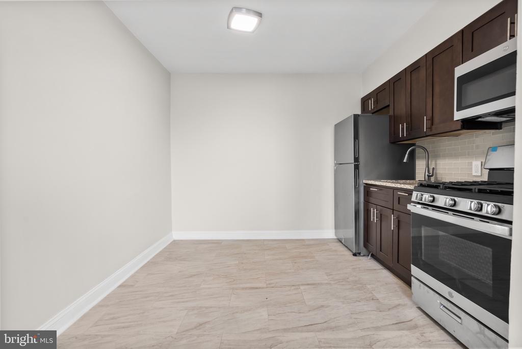 5158 D St-Unit -1 in Philadelphia, PA - Building Photo
