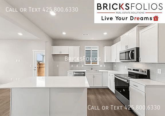 14914 204th Ave E in Bonney Lake, WA - Foto de edificio - Building Photo