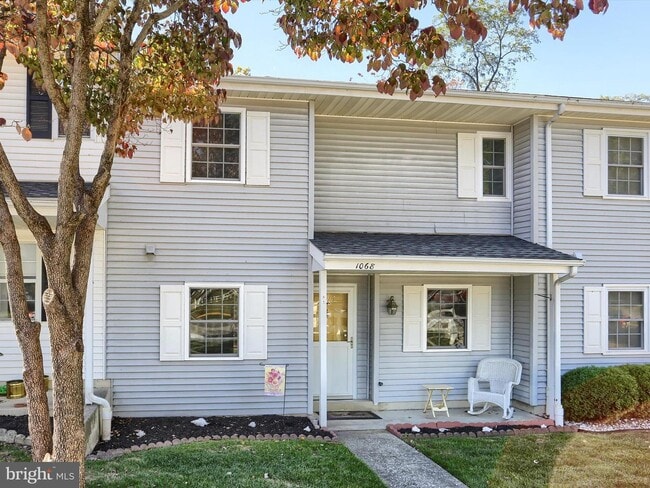 property at 1068 W Foxcroft Dr