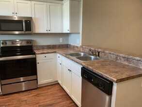 145 Bruin Dr in Florence, AL - Building Photo - Building Photo