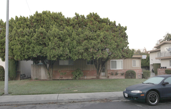 301-309 Dunster Dr in Campbell, CA - Foto de edificio - Building Photo