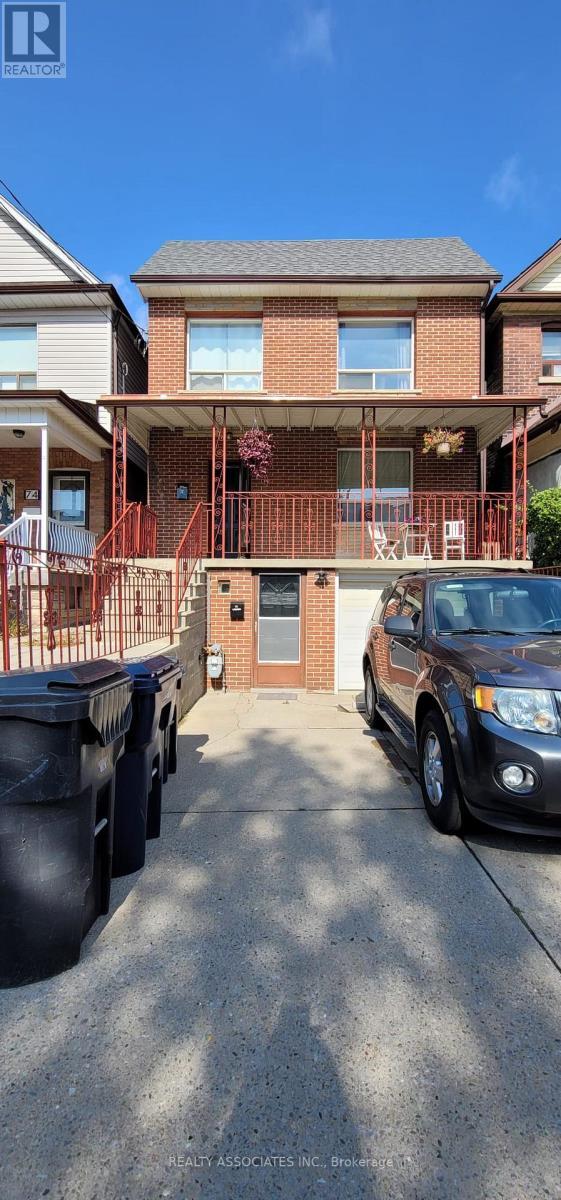 property at 72 Auburn Ave