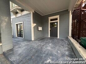 241 Post Ave in San Antonio, TX - Building Photo