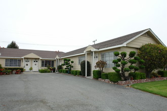 680 Carmelita Dr in Salinas, CA - Building Photo - Building Photo