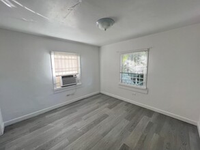 7525 NE Miami Ct in Miami, FL - Building Photo - Interior Photo