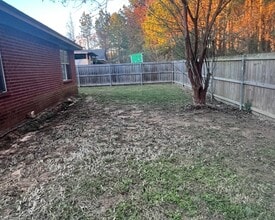 1102 Dierks St in Broken Bow, OK - Building Photo - Building Photo