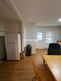 17 Princeton St, Unit 3R in Medford, MA - Building Photo - Building Photo