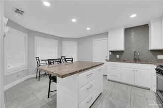 2610 N Missouri Ave in Weslaco, TX - Building Photo - Building Photo