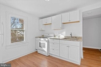 126 S 4th St in Millville, NJ - Building Photo - Building Photo