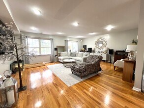 100 Glenridge Ave in Glen Ridge, NJ - Building Photo - Building Photo