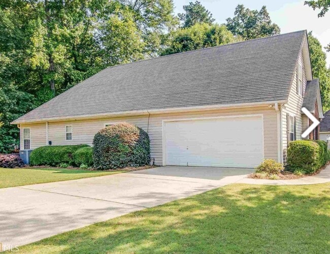 212 Rockport Dr in Mcdonough, GA - Foto de edificio - Building Photo