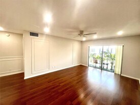 2270 NE 68th St in Fort Lauderdale, FL - Building Photo