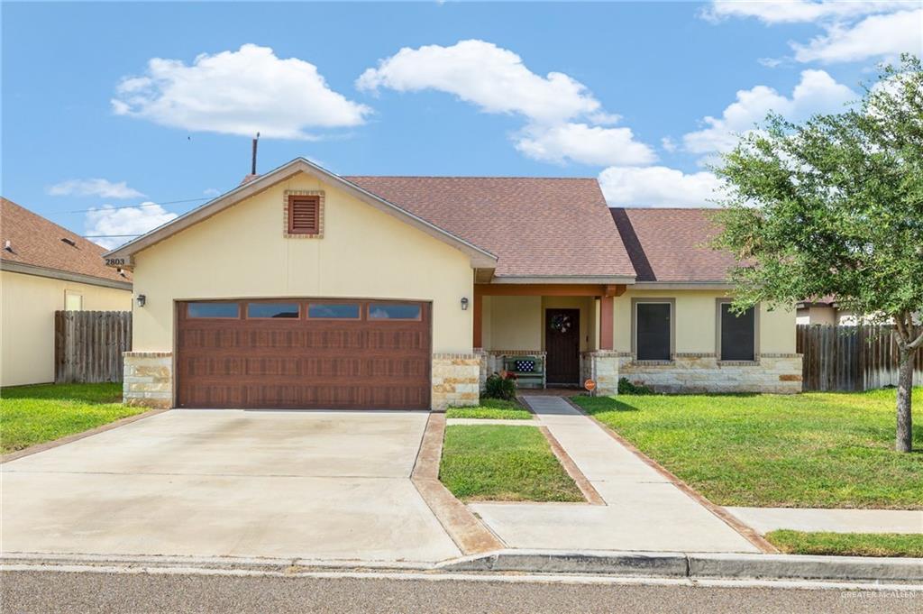 19 Thompson St in Alton, TX - Building Photo