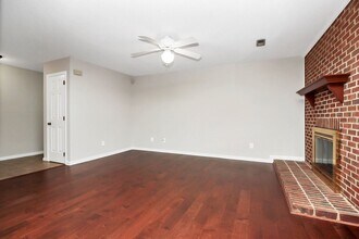 5624 Amity Springs Dr in Charlotte, NC - Building Photo - Building Photo