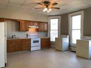 101 W 5th St in Muscatine, IA - Building Photo - Building Photo