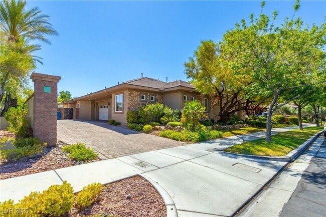 2960 American River Ln in Las Vegas, NV - Building Photo - Building Photo