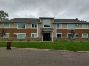 914 6th Ave NE in Buffalo, MN - Building Photo - Building Photo