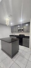 424 W Chavez St in Edinburg, TX - Building Photo - Building Photo