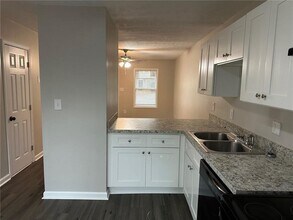 5144 Spring St in Flowery Branch, GA - Building Photo - Building Photo