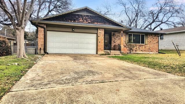 8515 Bretshire Dr in Dallas, TX - Building Photo - Building Photo