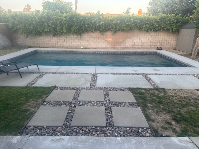 31400 Ave Valdez in Cathedral City, CA - Foto de edificio - Building Photo