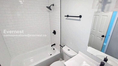 949 S Harris Ave in Columbus, OH - Foto de edificio - Building Photo