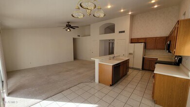 8529 W Joan De Arc Ave in Peoria, AZ - Building Photo - Building Photo