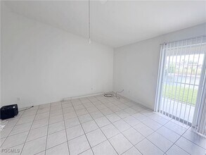 2046 NE 6th St in Cape Coral, FL - Building Photo - Building Photo