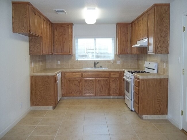 4310 N 6th St in Fresno, CA - Building Photo - Building Photo