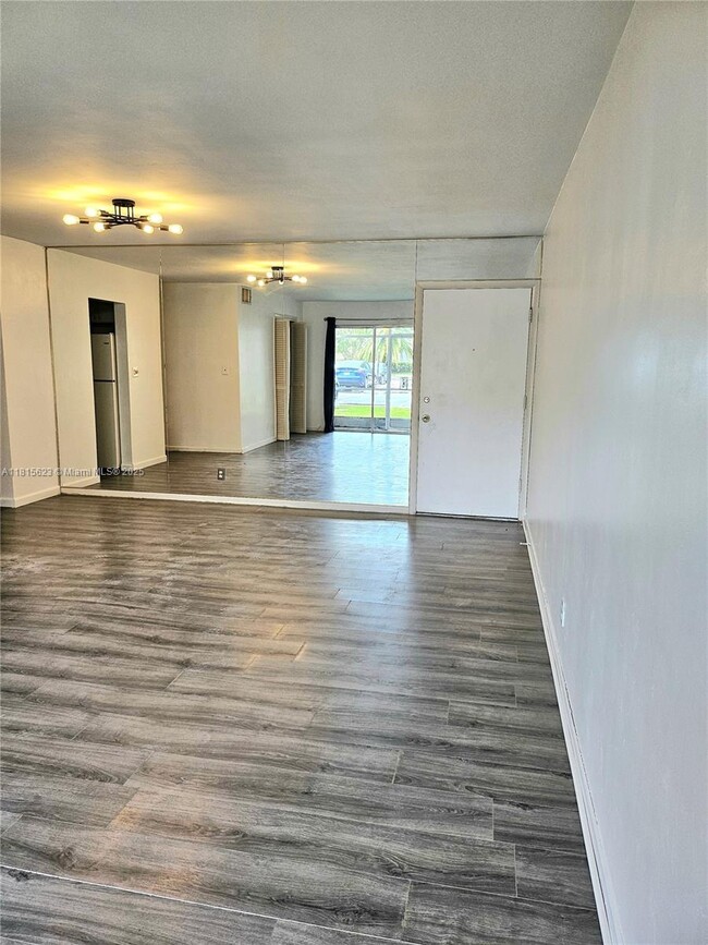 3020 NE 16th Ave in Oakland Park, FL - Building Photo - Building Photo