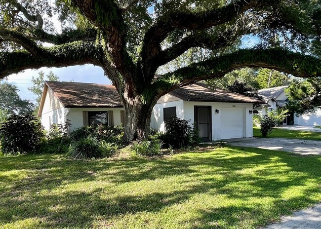 5846 Deer Hollow Ln E in Sarasota, FL - Foto de edificio - Building Photo