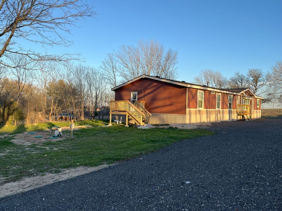 104 Picasso Dr in San Marcos, TX - Building Photo