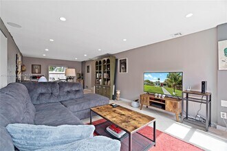 1610 Fletcher St in Hollywood, FL - Building Photo - Building Photo