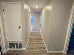 116 Evelyn Cir in Vallejo, CA - Building Photo - Building Photo