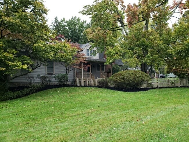 property at 926 Tibbetts Wick Rd