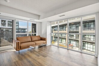 70 George Butchart Dr in Toronto, ON - Building Photo - Building Photo